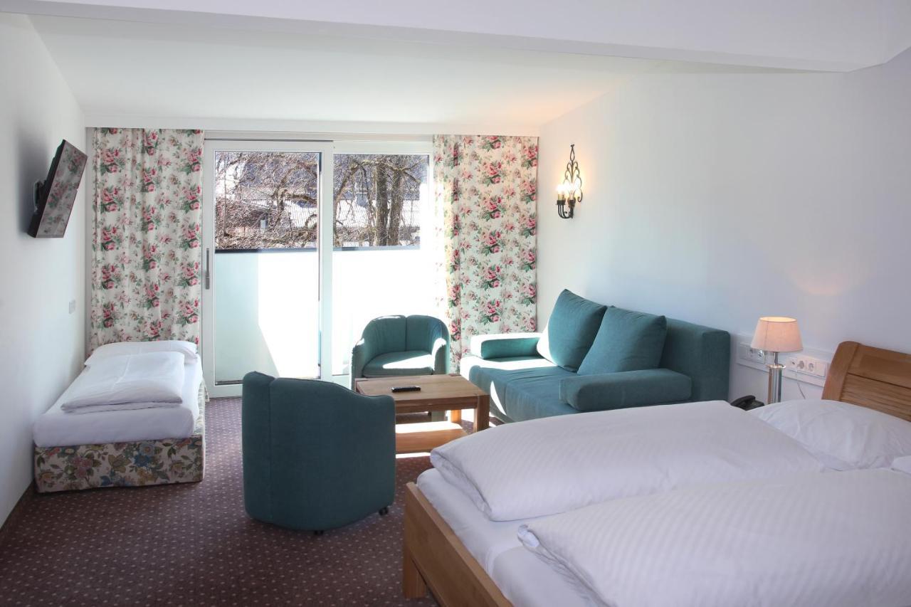 Hotel Lukashansl Hundsdorf エクステリア 写真