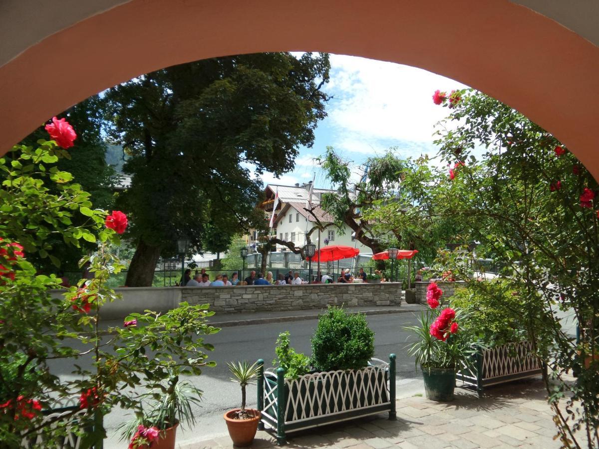 Hotel Lukashansl Hundsdorf エクステリア 写真