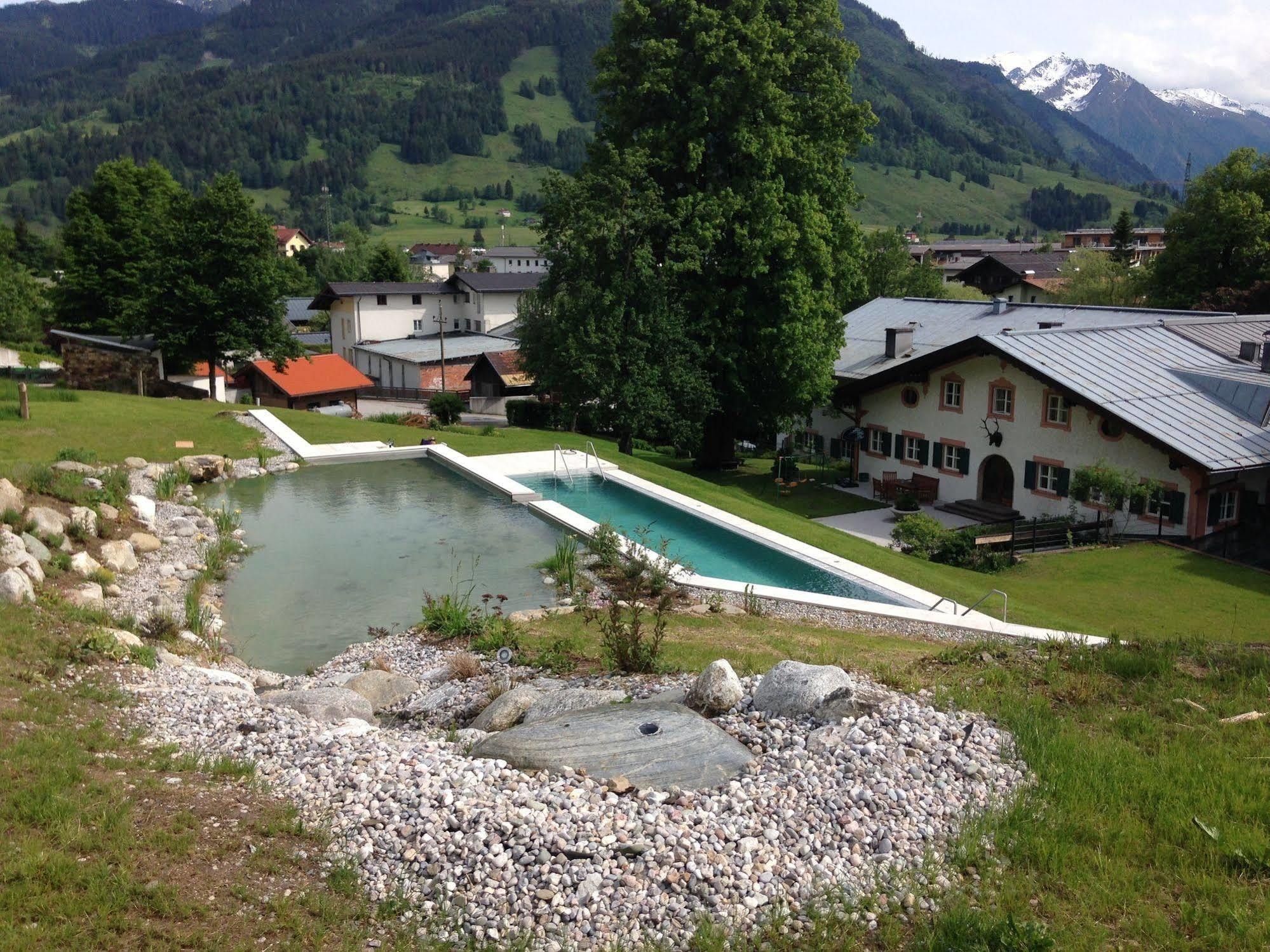 Hotel Lukashansl Hundsdorf エクステリア 写真