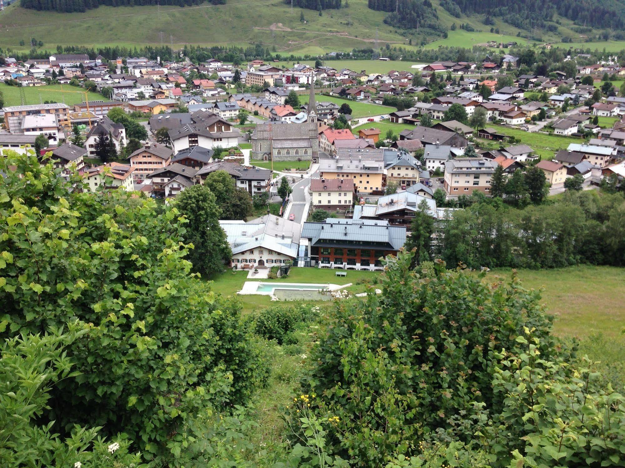 Hotel Lukashansl Hundsdorf エクステリア 写真