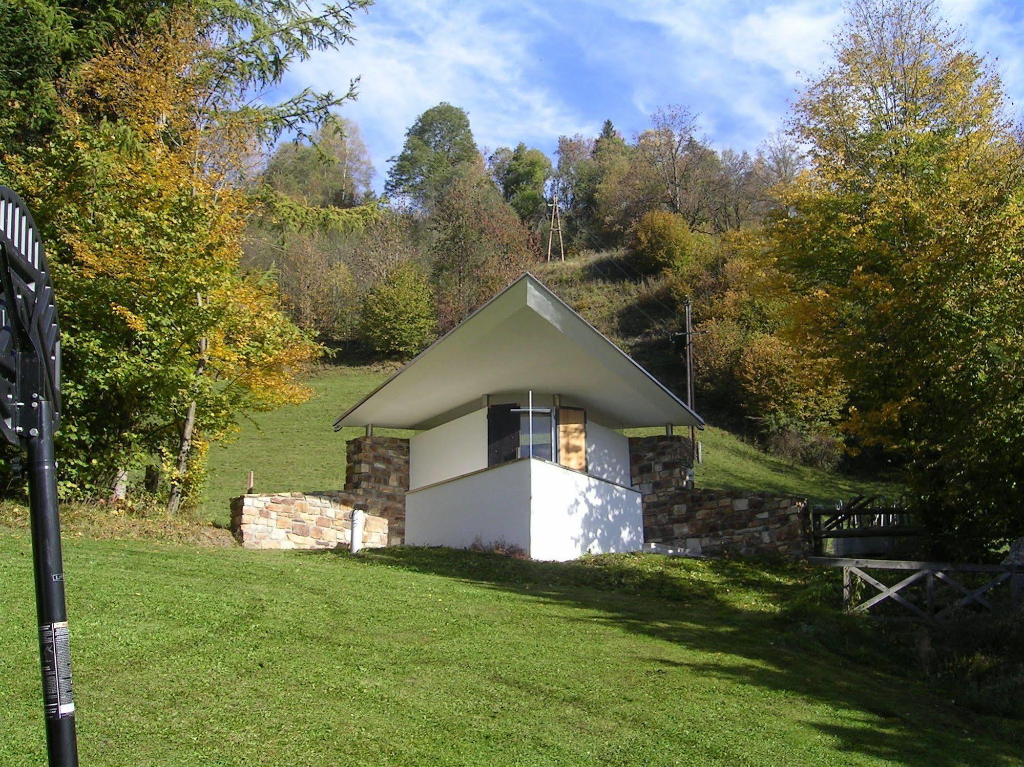 Hotel Lukashansl Hundsdorf エクステリア 写真